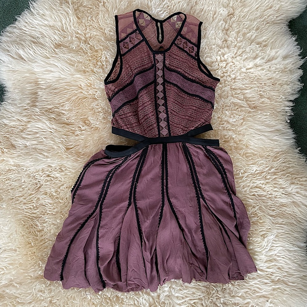 FREE PEOPLE cut out dress w/ lace detail
